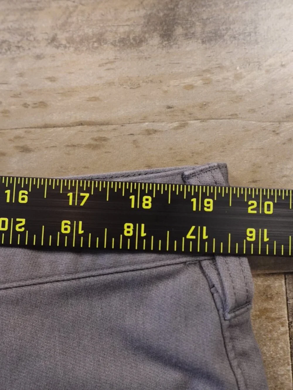 Banana Republic Traveler Athletic Tapered Jeans Men’s 38x32 Smoke‎ Gray